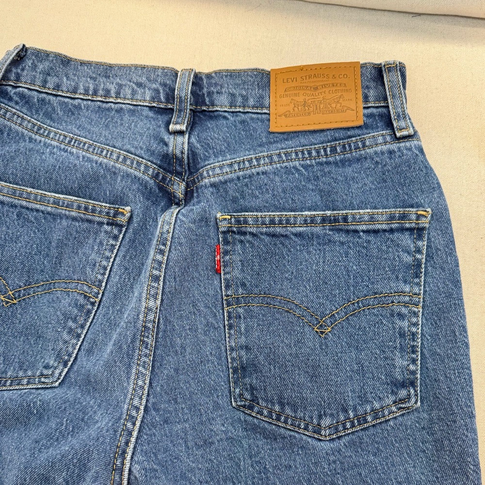 Levi's Light Blue Women's Jeans size 26 - Picture 5 of 7